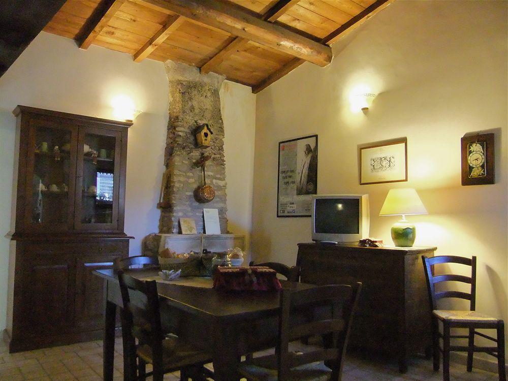 Residenza La Torre Aparthotel Santo Stefano Di Sessanio Exterior photo