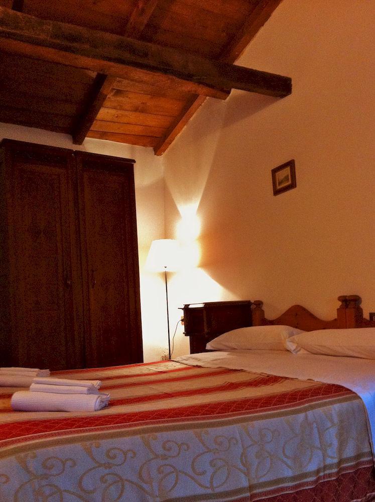 Residenza La Torre Aparthotel Santo Stefano Di Sessanio Exterior photo