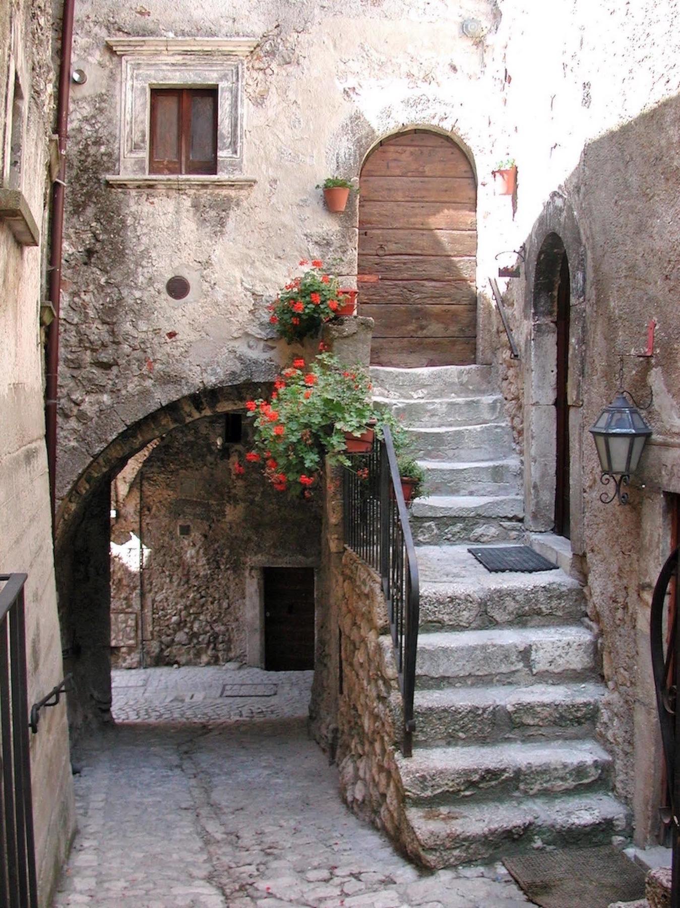 Residenza La Torre Aparthotel Santo Stefano Di Sessanio Exterior photo