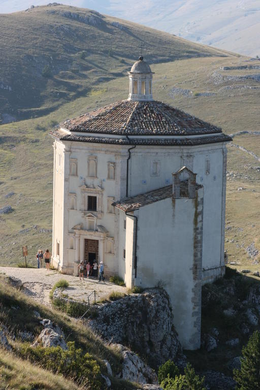 Residenza La Torre Aparthotel Santo Stefano Di Sessanio Exterior photo